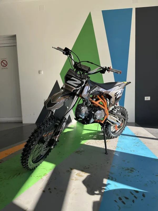Dečiji benzinski kros motor Denago 125cc – Narandžasto crni